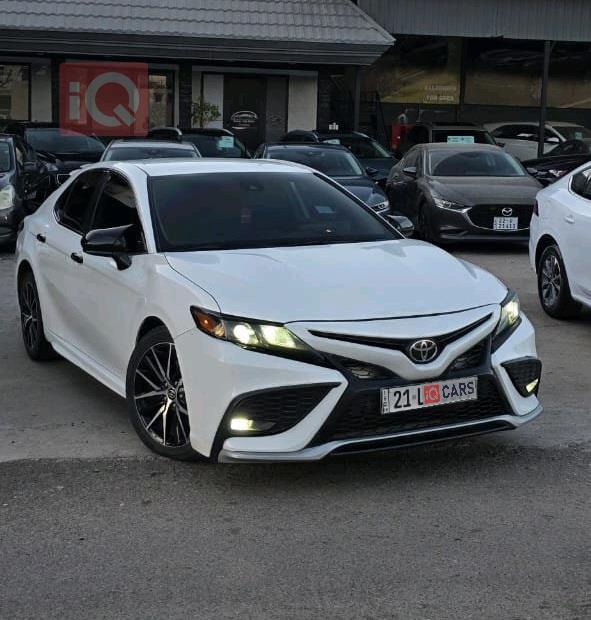 تۆیۆتا کامری